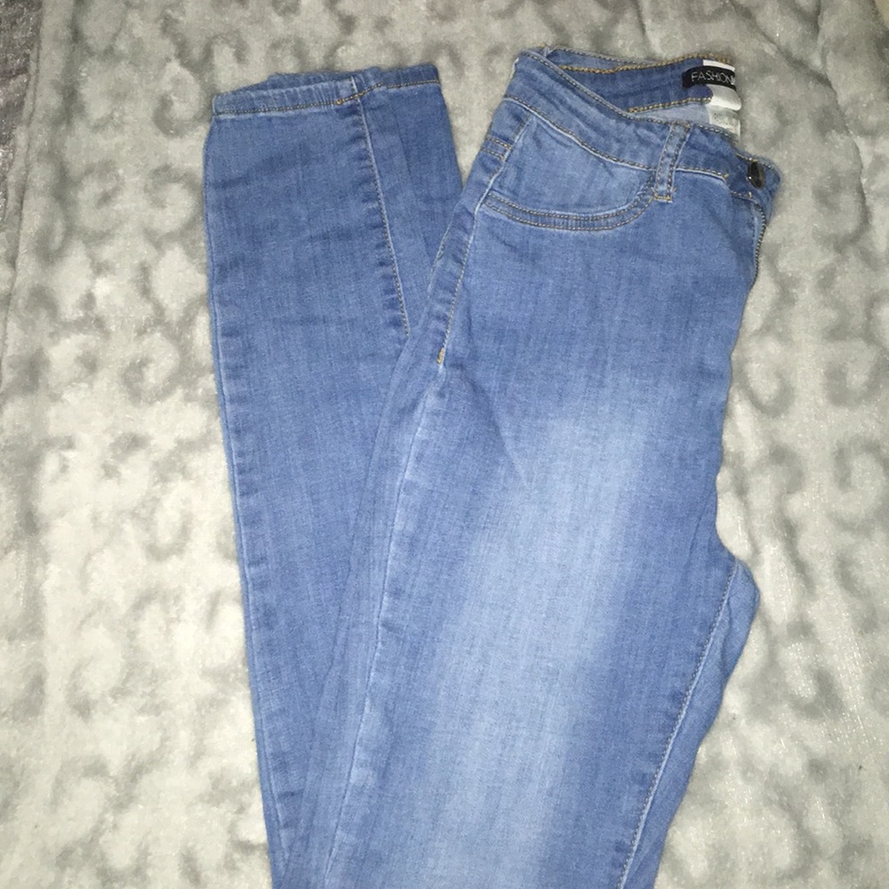 Fashion nova || skinny jeans